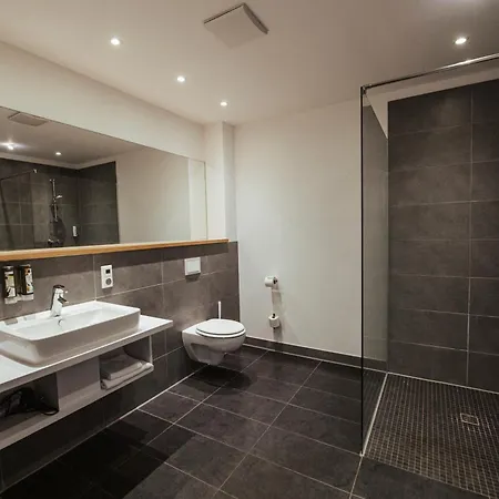 Lindenhof 4* إركلنتس